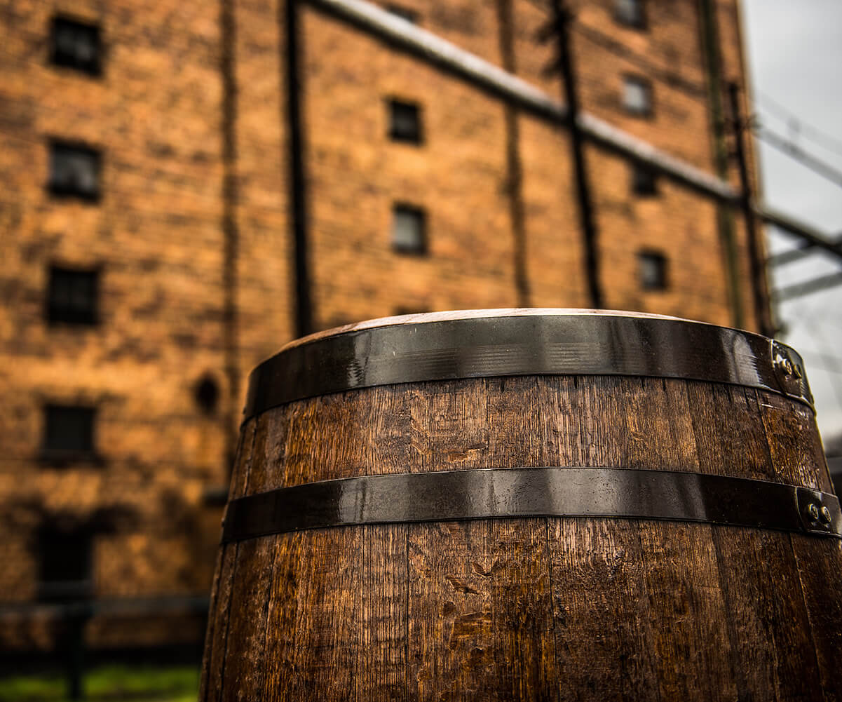 Bourbon-barrel-distillery